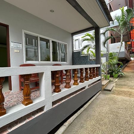Me Mee Place & Tour Krabi Ao Nang Exterior photo